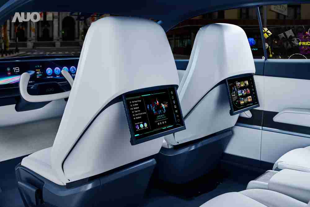 尊龙集团将于CES 展示全新Smart Cockpit 2024，，，可紧密串连使用者多元需求，，，并革新座舱内部的应用和设计，，，带来身历其境且引人入胜的视觉飨宴，，满足驾乘人员的全方位体验